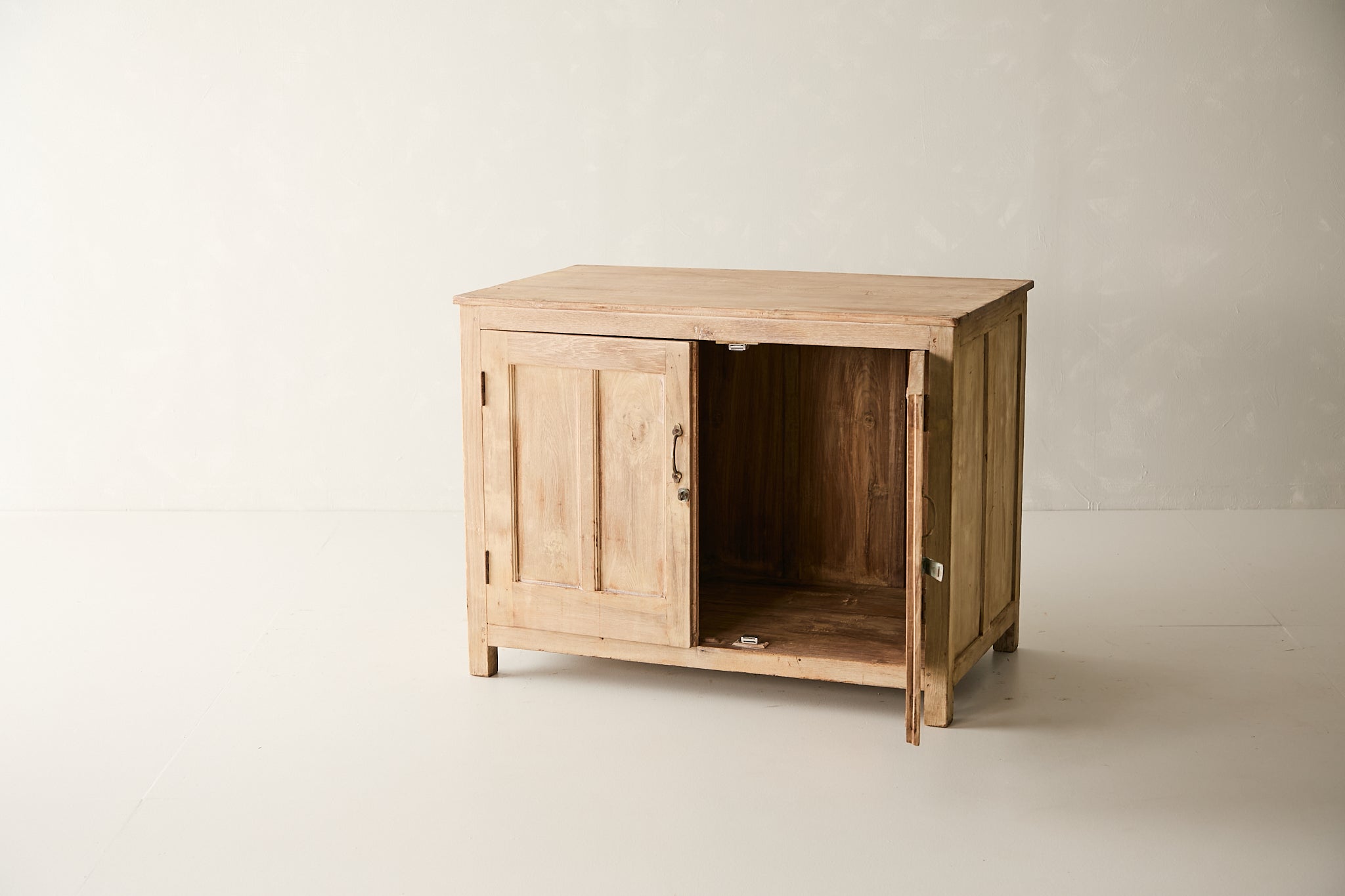 Vintage 2-Door Teak Sideboard T.056