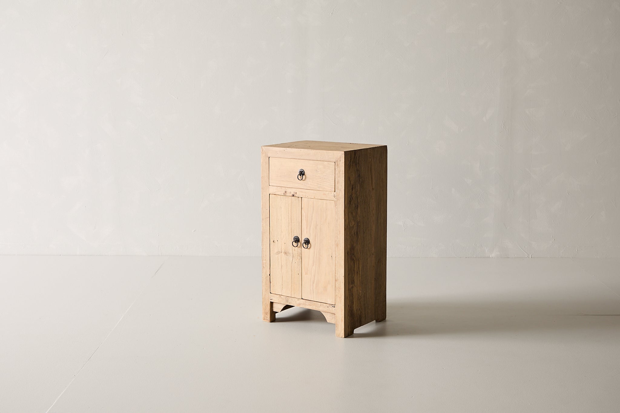 Reclaimed Pine Side Table AD.028