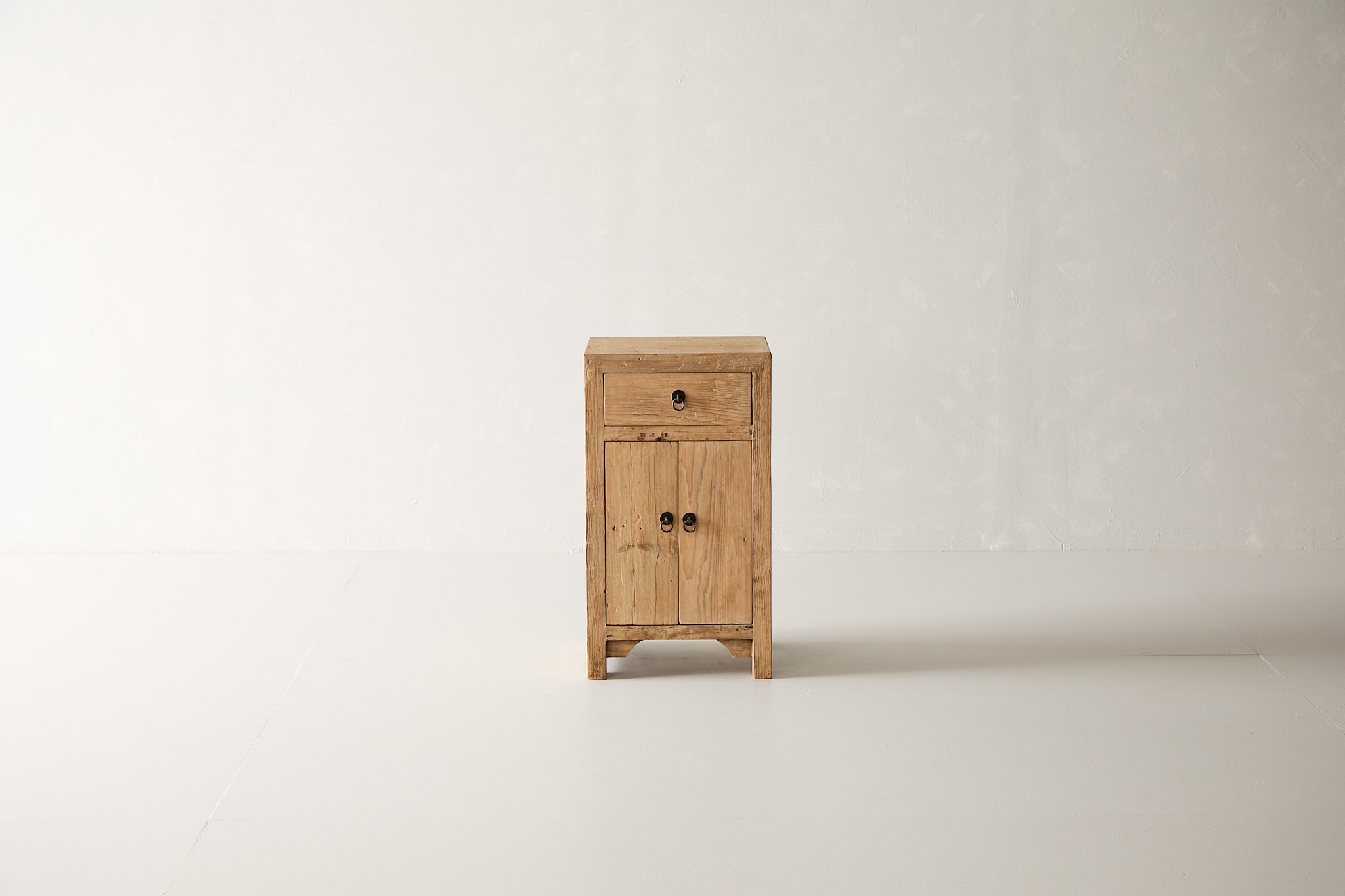 Reclaimed Pine Side Table AD.028