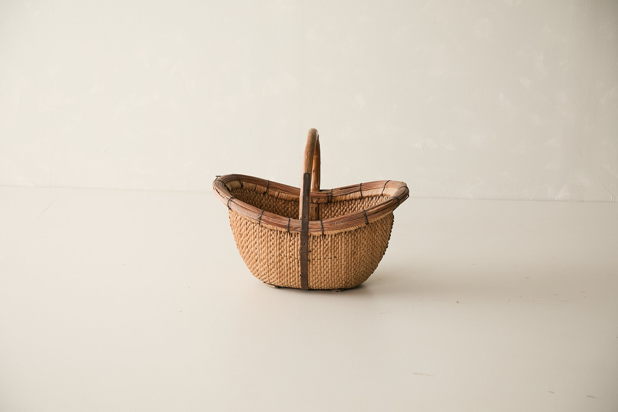 Vintage Willow Grain Basket AF.024