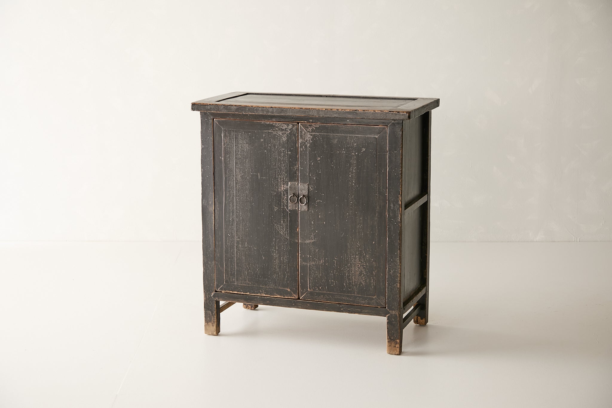 Vintage 2-Door Elm Cabinet AH.036 - Circa 1925