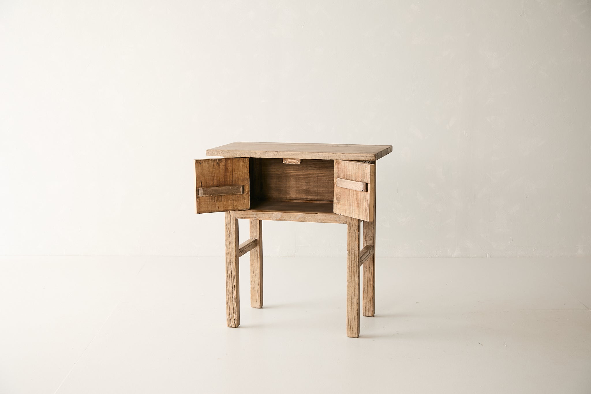 Reclaimed Single-Door Elm Console AH.095-1