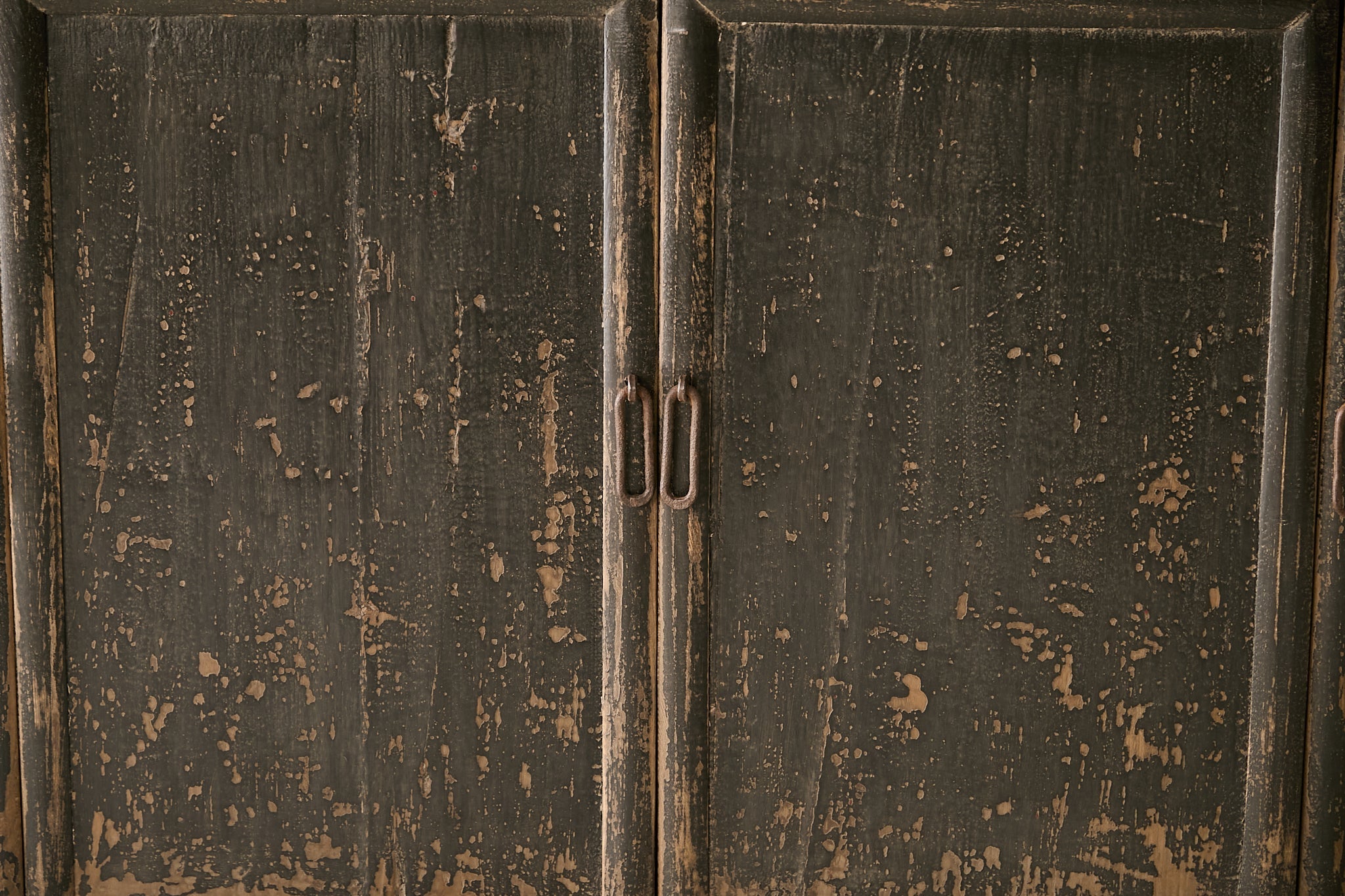 Vintage Distressed Black Elm Sideboard AH.106 - Circa 1875