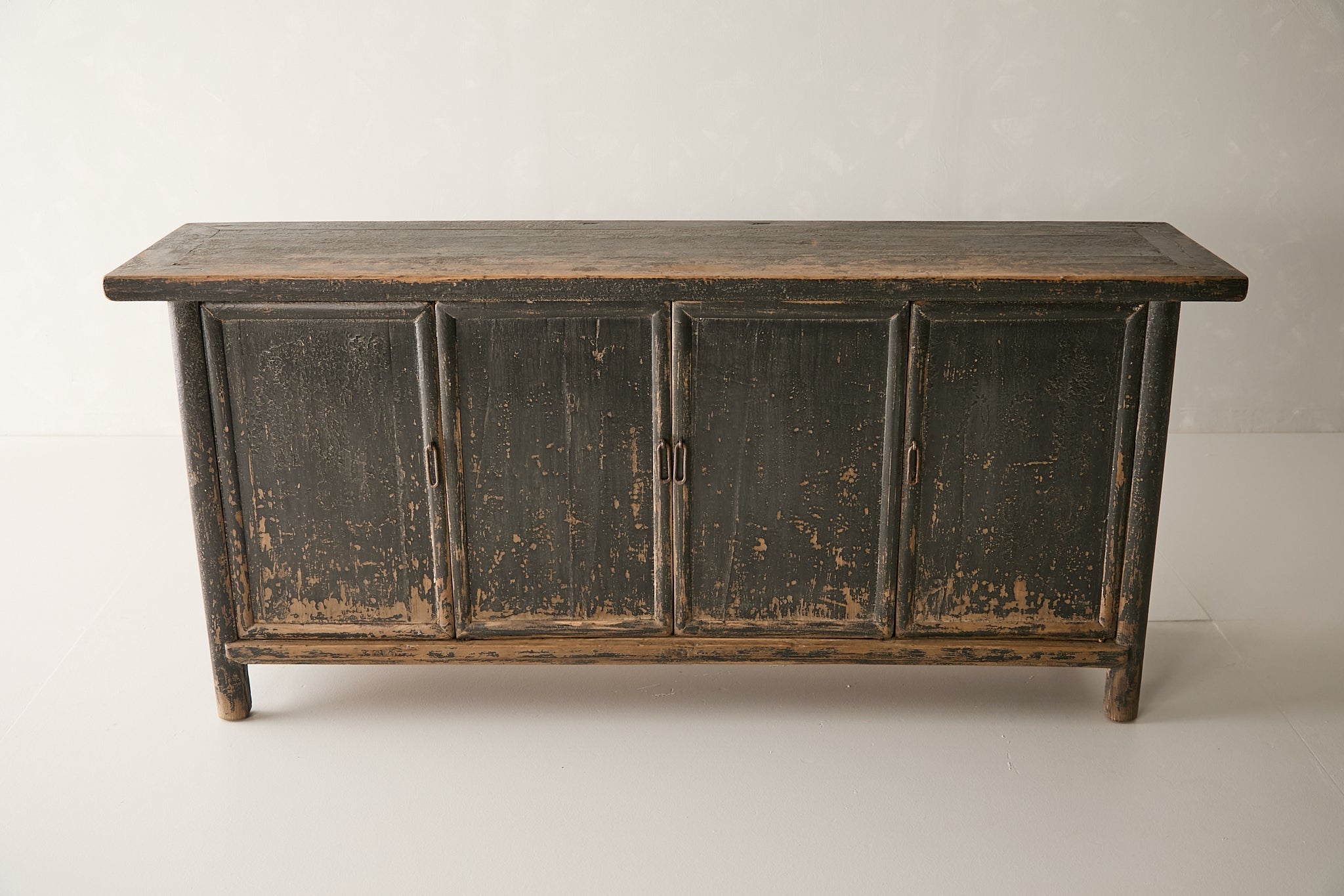 Vintage Distressed Black Elm Sideboard AH.106 - Circa 1875