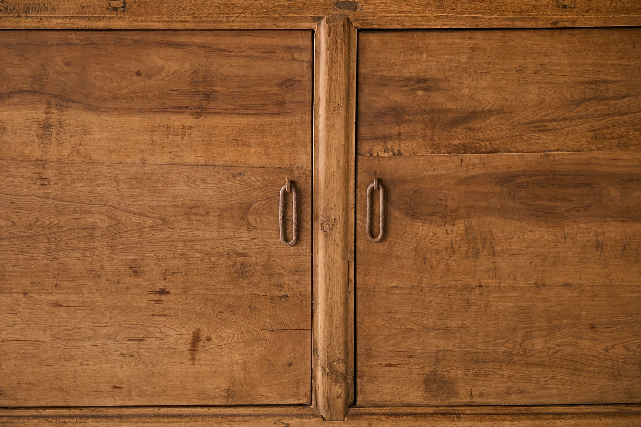 Vintage 3-Door Walnut Sideboard AH.115 - Circa 1875