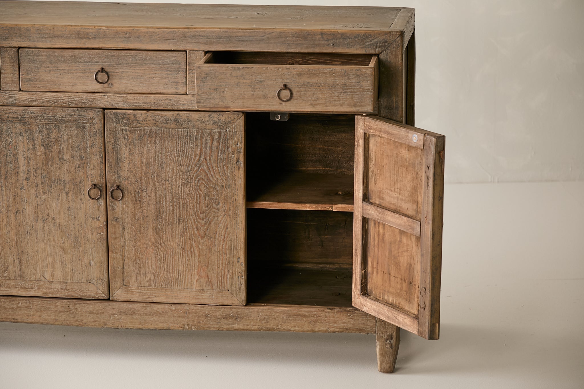 Vintage 4-Door Pine Sideboard AH.122 - Circa 1945