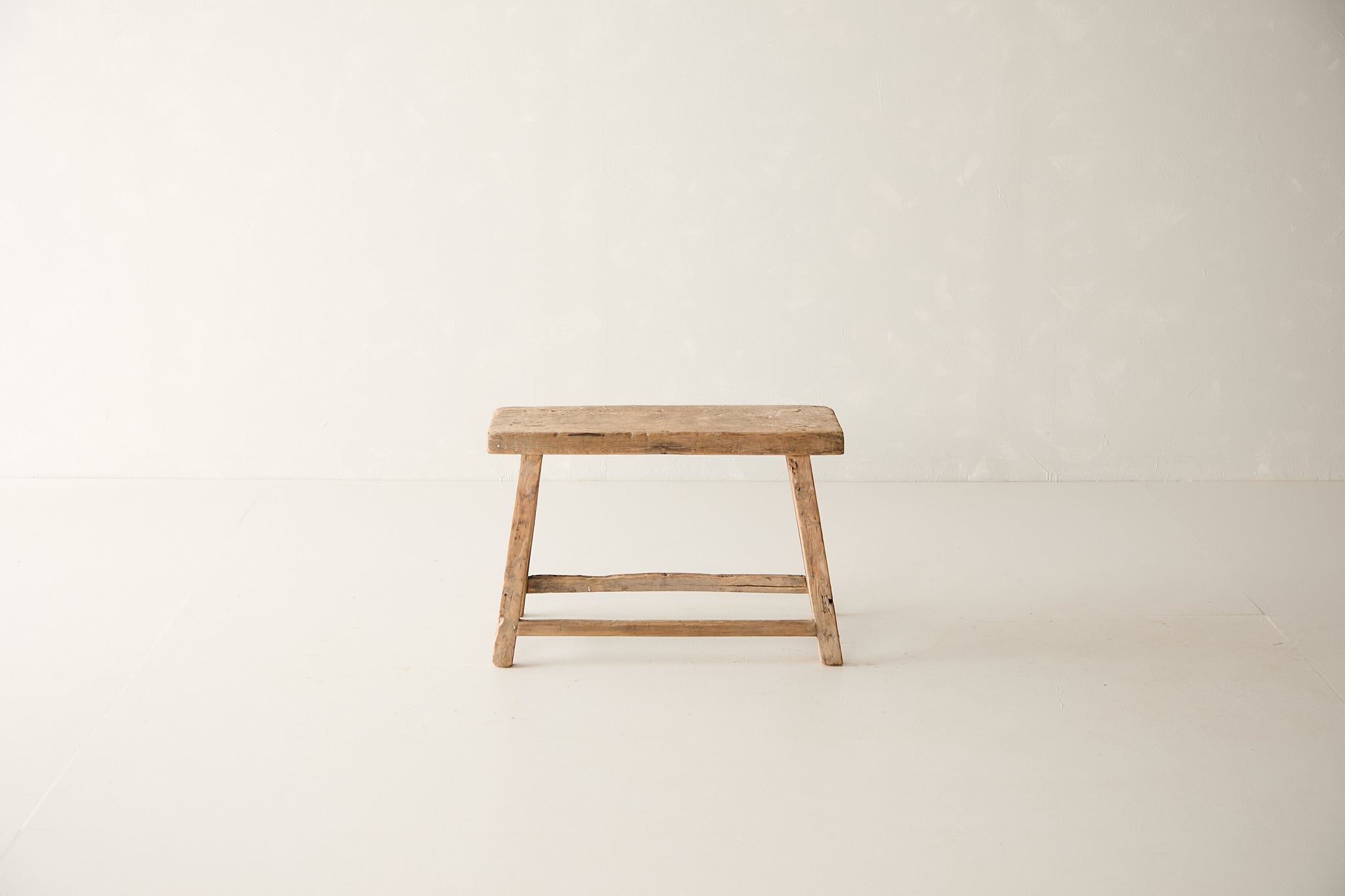 Vintage Elm Stool AH.146 - Circa 1945