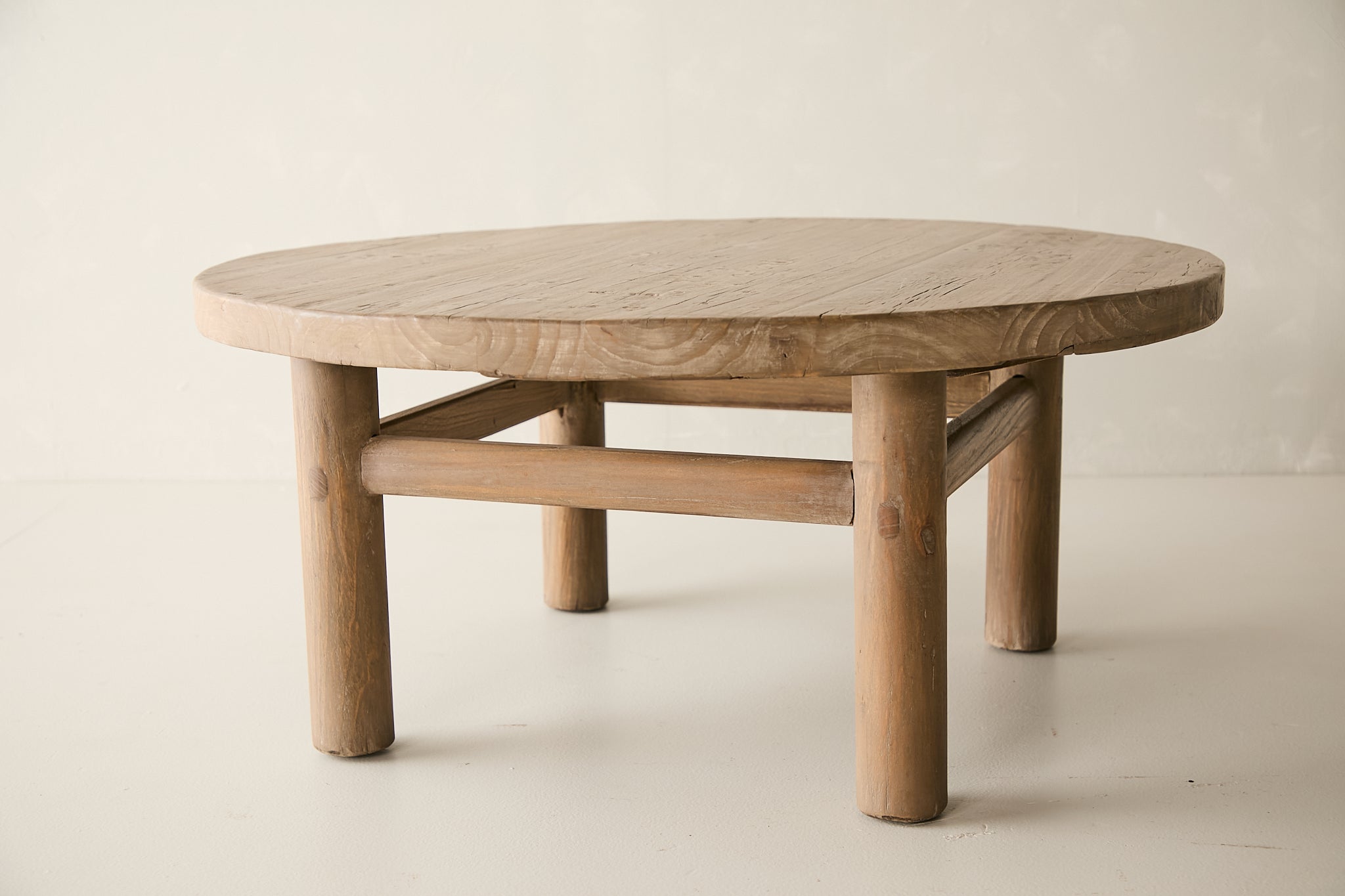 Vail 40 Coffee Table - Aged Brown