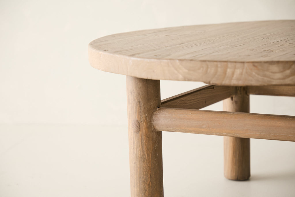 Vail 40 Coffee Table - Aged Brown