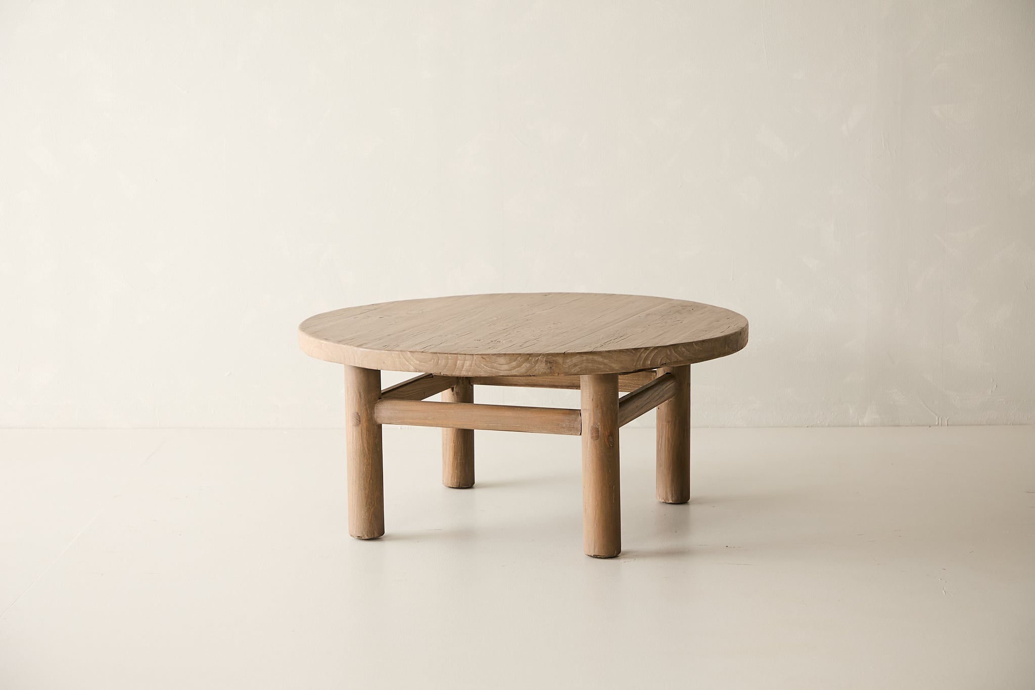 Vail 40 Coffee Table - Aged Brown