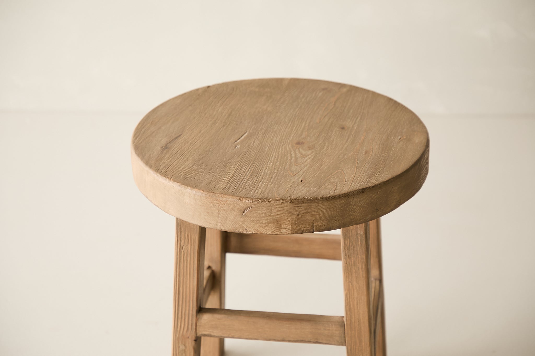Pinot Side Table - Aged Brown