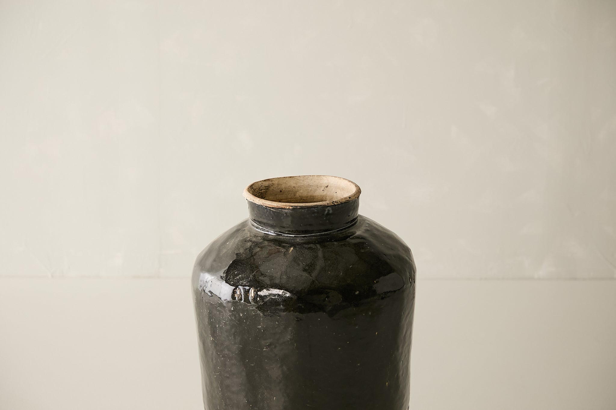 Vintage Black Porcelain Pot - Circa 1940