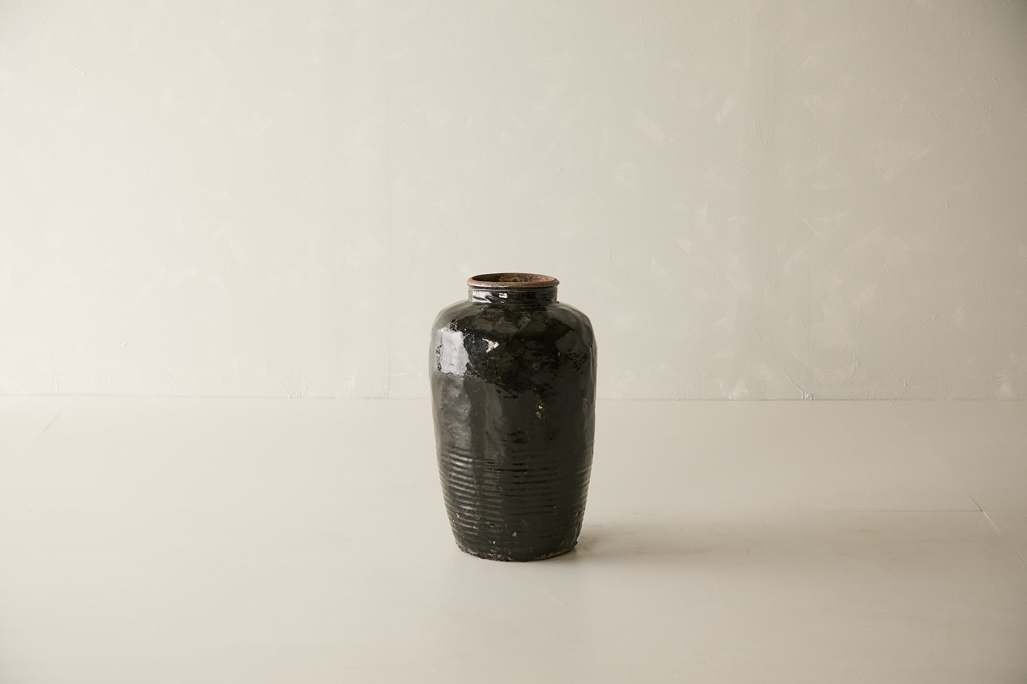 Vintage Black Porcelain Pot - Circa 1940