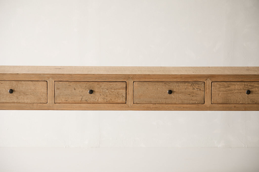 Henley Console