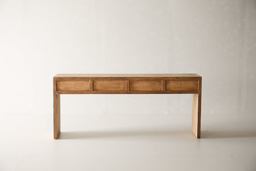 Henley Console