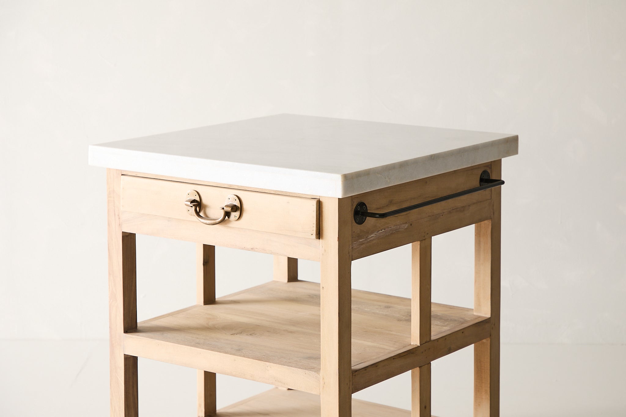 Mari Square Kitchen Marble Island