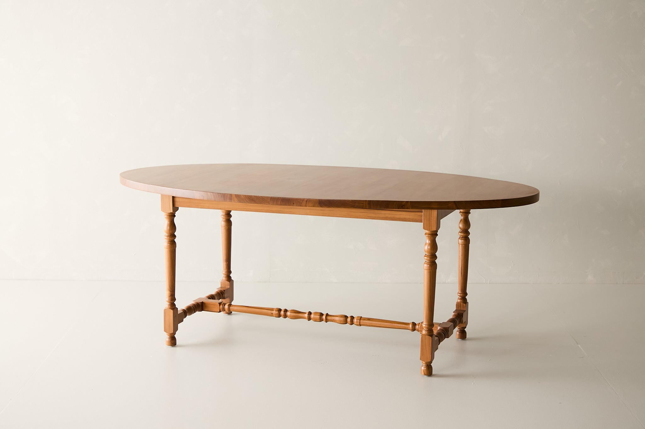 Ava Dining Table