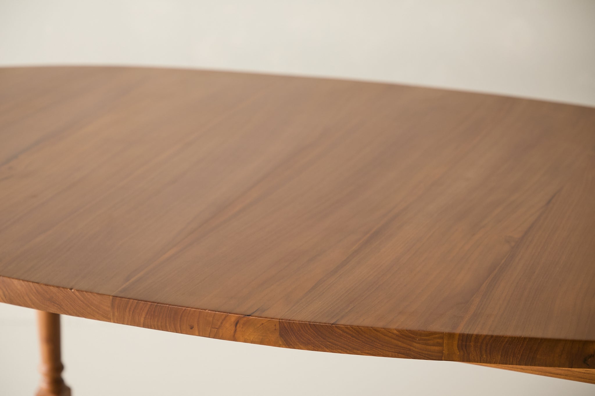 Ava Dining Table
