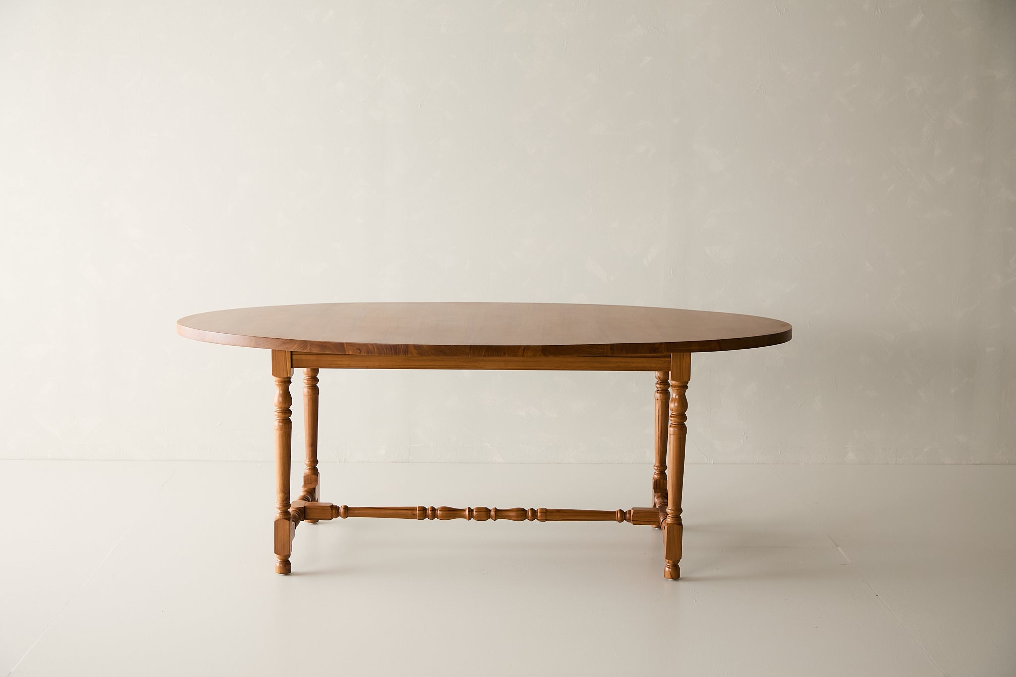 Ava Dining Table