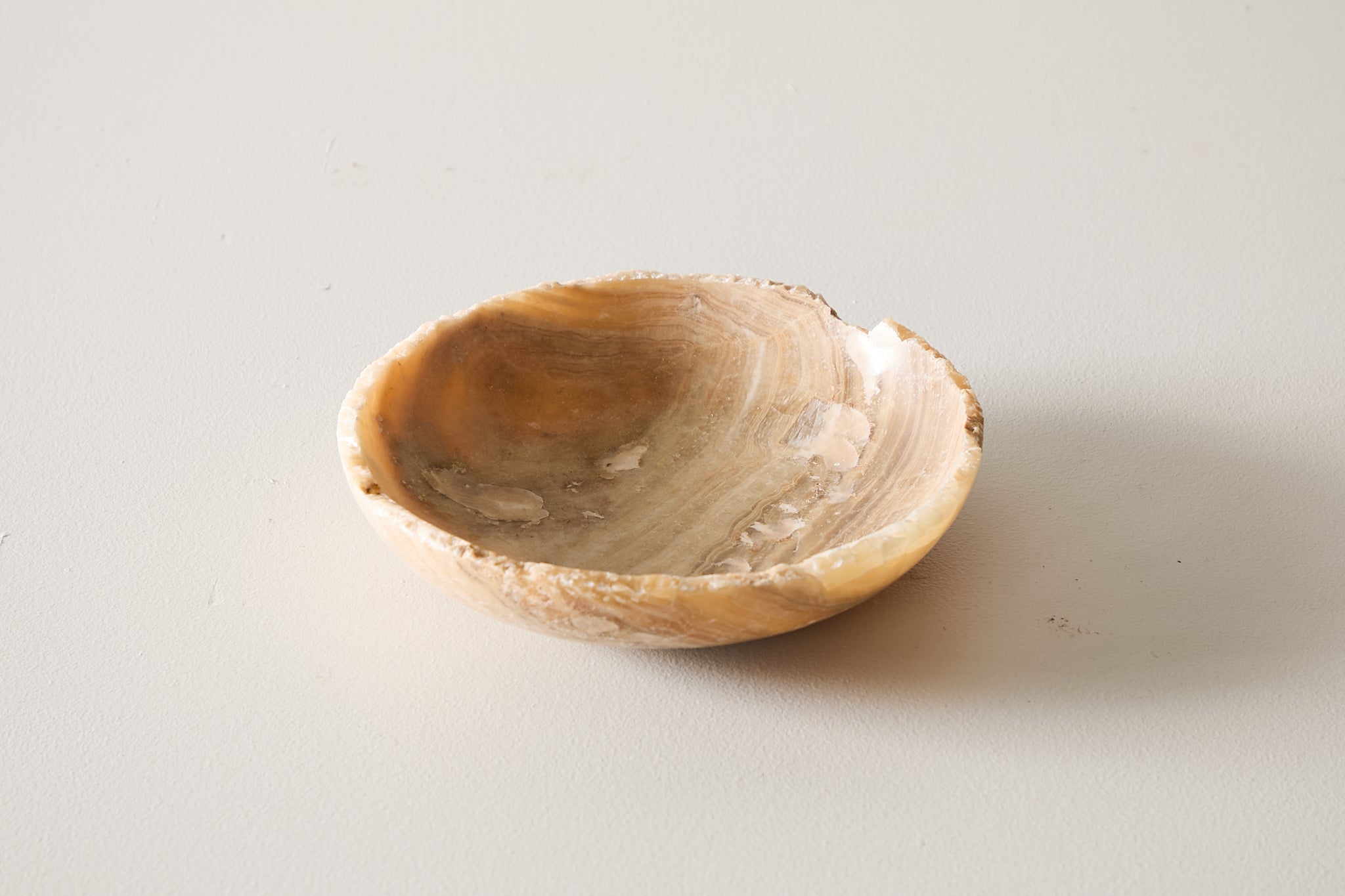 Round Onyx Bowl - Natural Edge