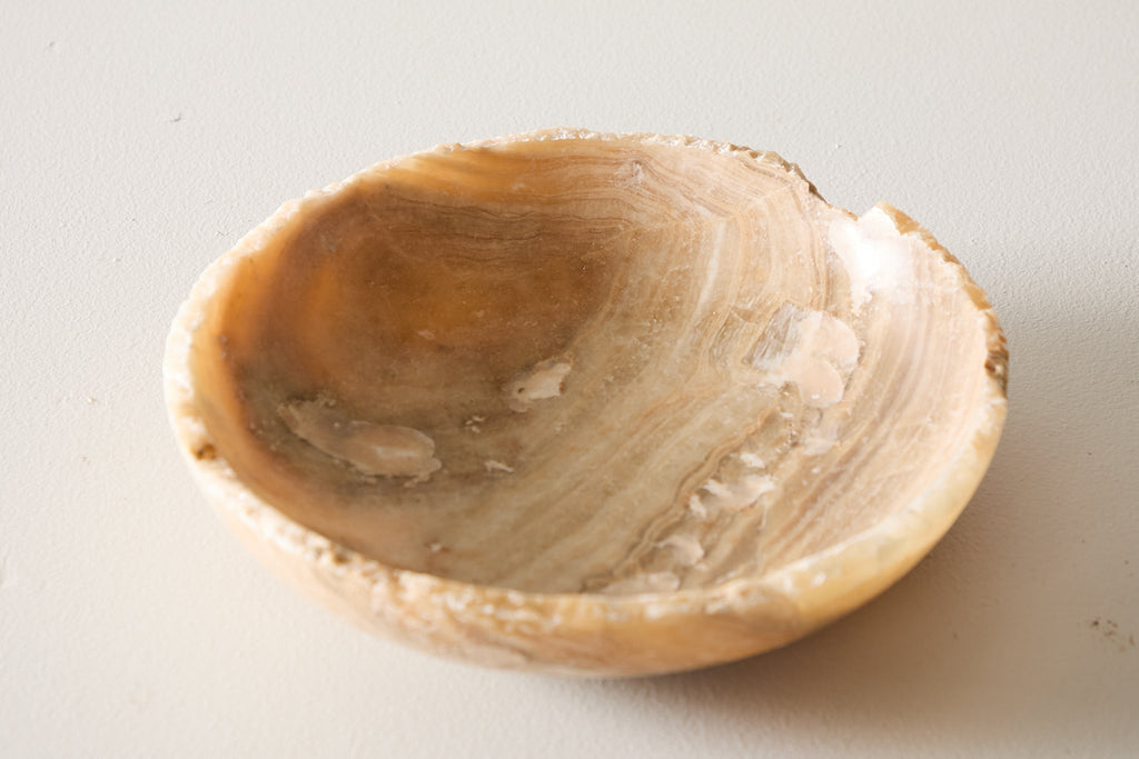 Round Onyx Bowl - Natural Edge