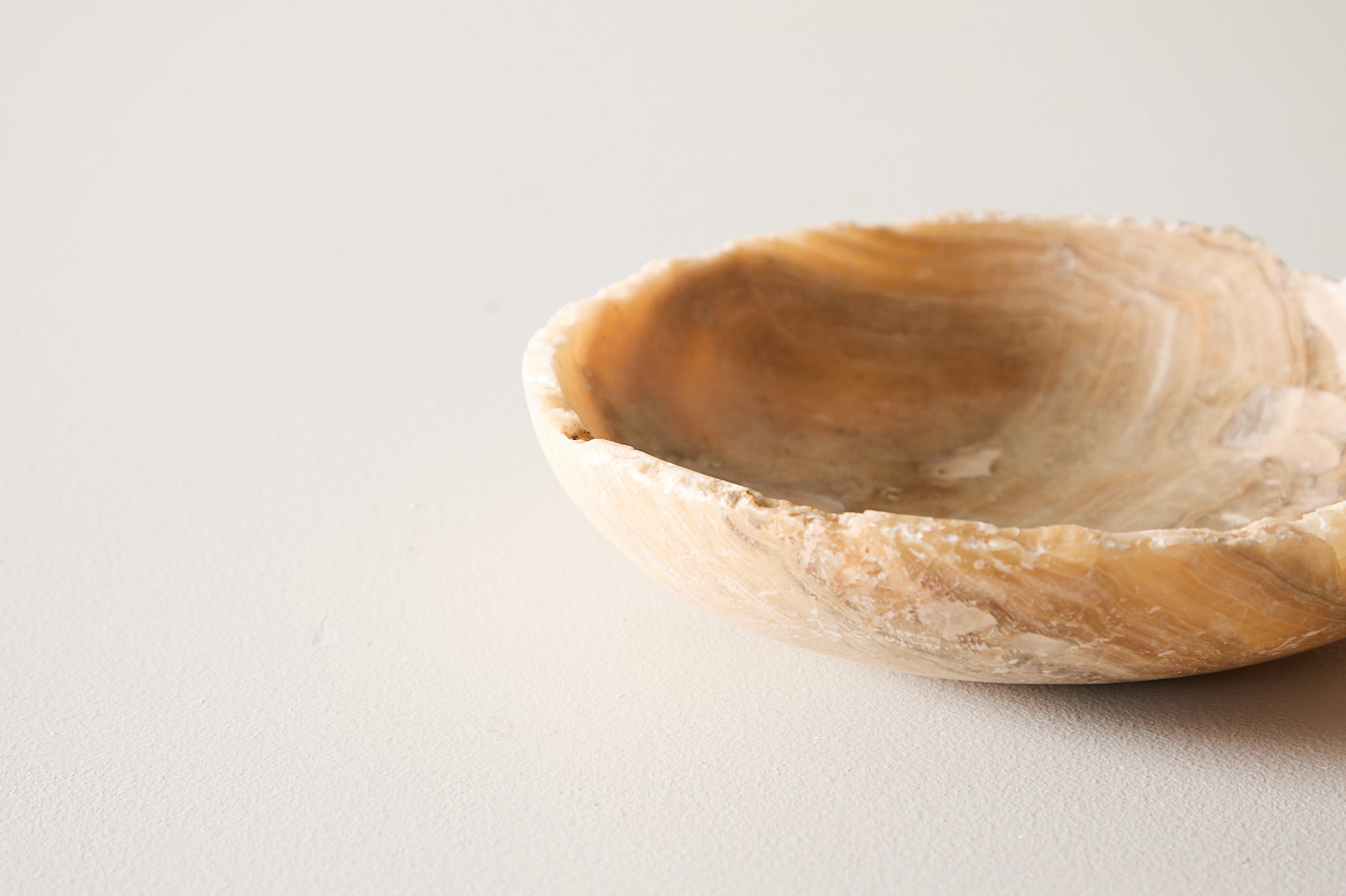 Round Onyx Bowl - Natural Edge