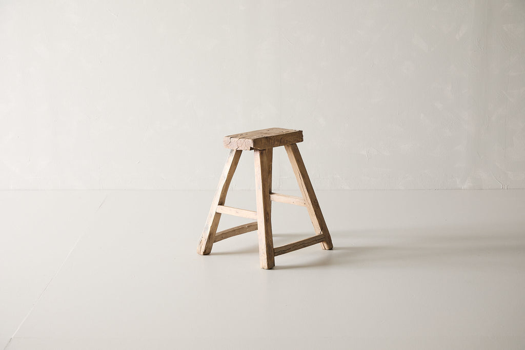 Vintage Elm Stool AE.179 - Circa 1945