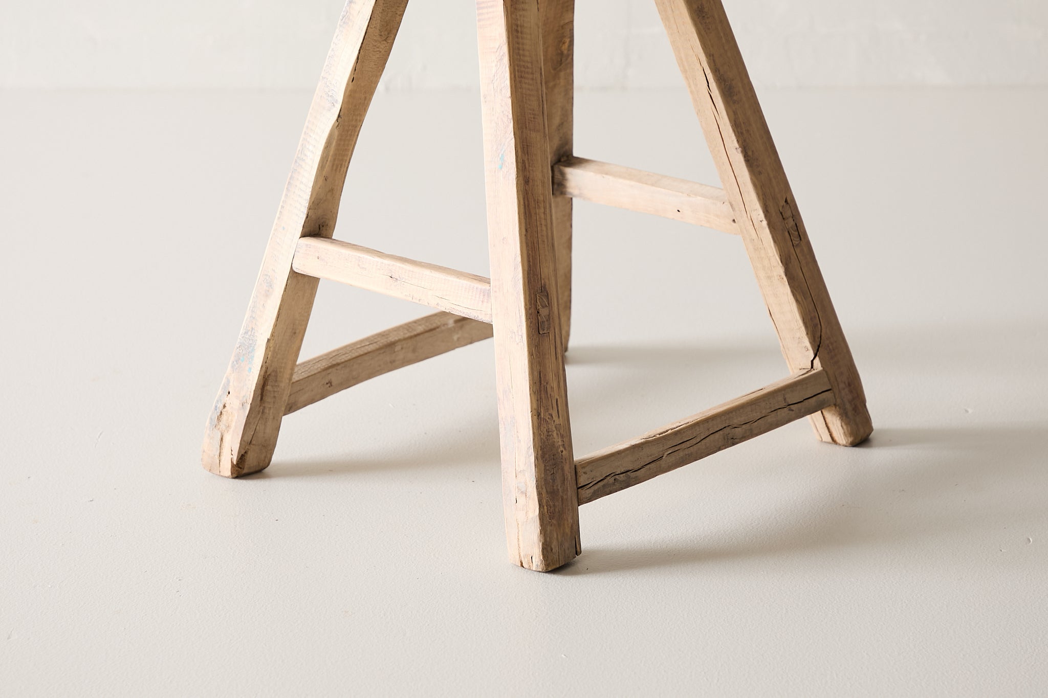 Vintage Elm Stool AE.179 - Circa 1945