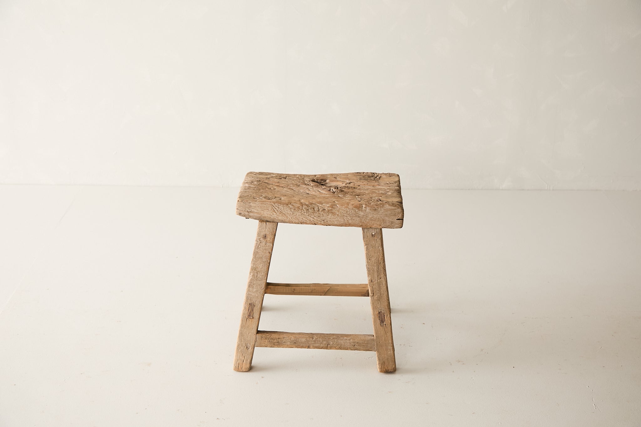 Vintage Elm Stool AH.148 - Circa 1945