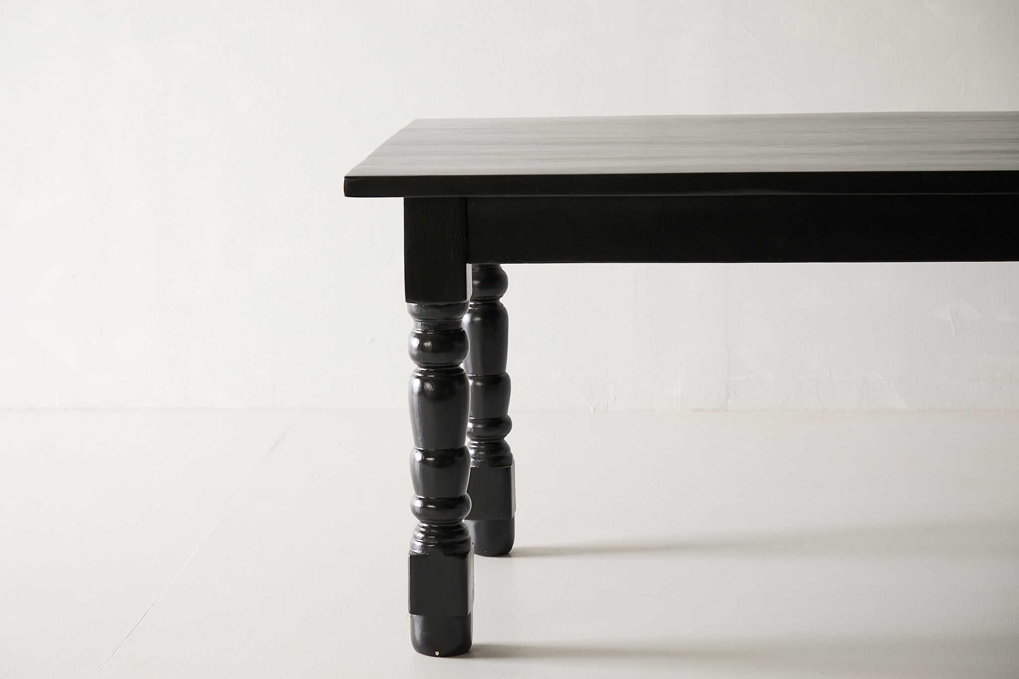 Turned Leg Dining Table - 5ft.